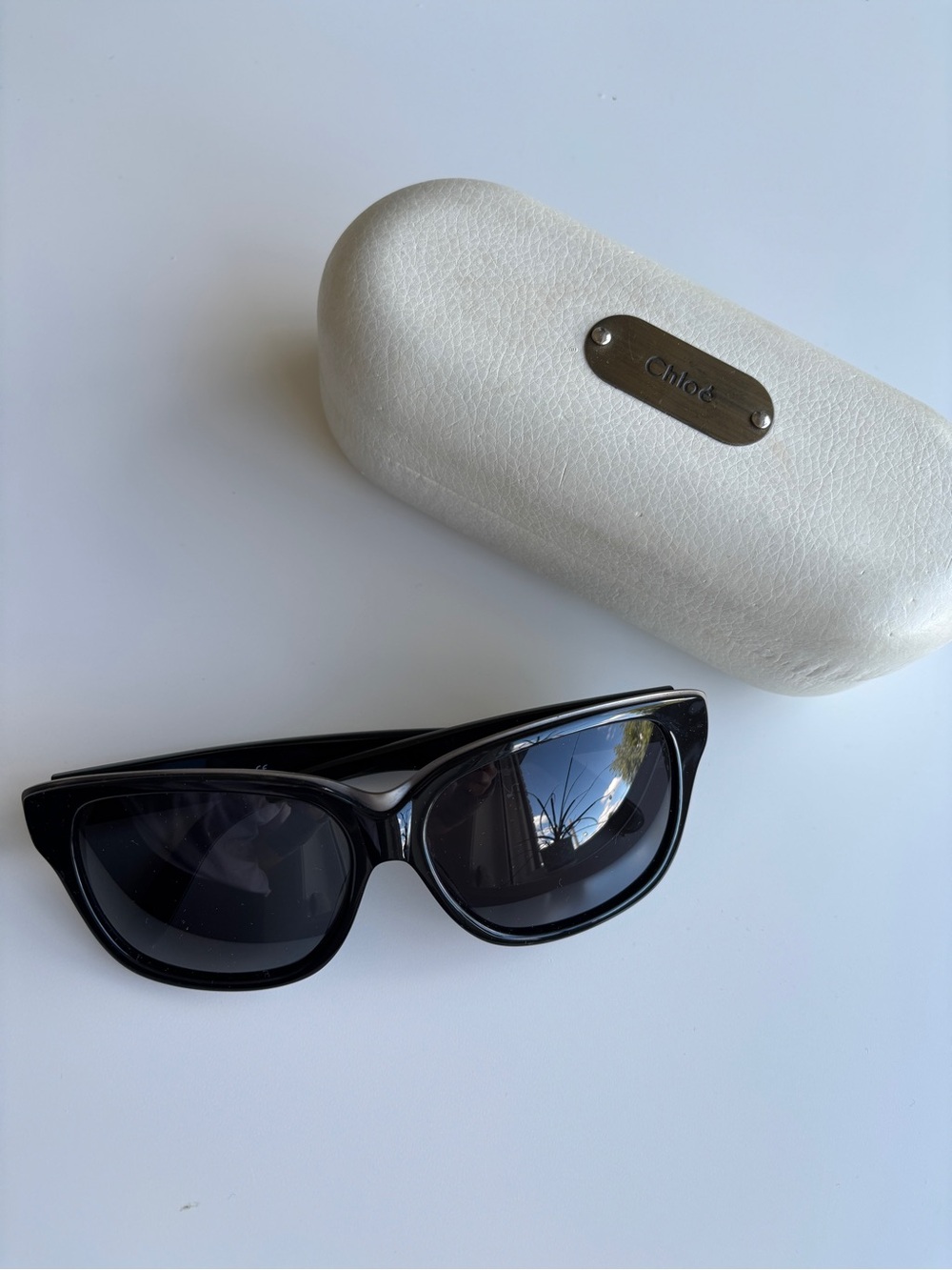Chloe black oversized sunnies